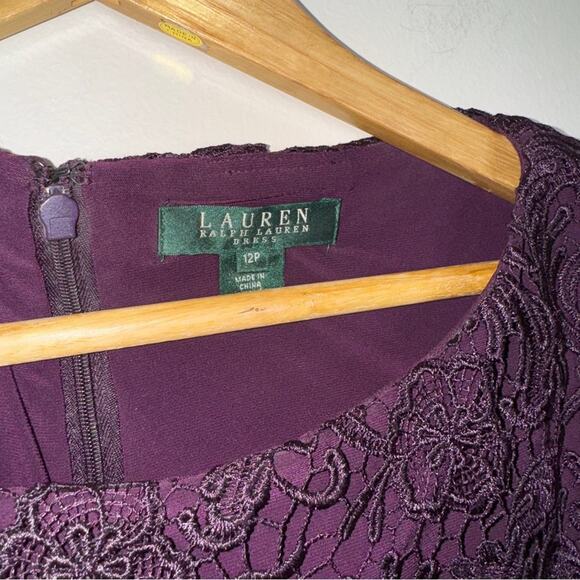 Lauren Ralph Lauren Scalloped Lace Sheath Dress Plum Size 12P - Picture 6 of 8